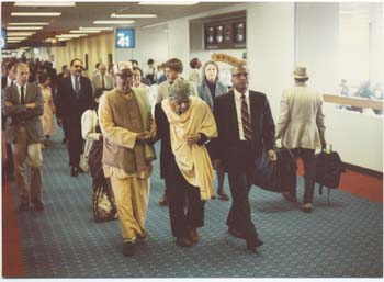 Airport entourage